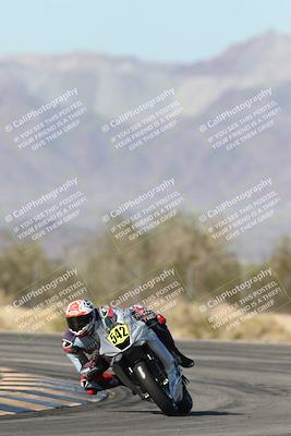 media/Dec-04-2025-Racers Edge (Thu) [[5ebc9f124d]]/3-B Group/1-Session 1 (Turn 7)/